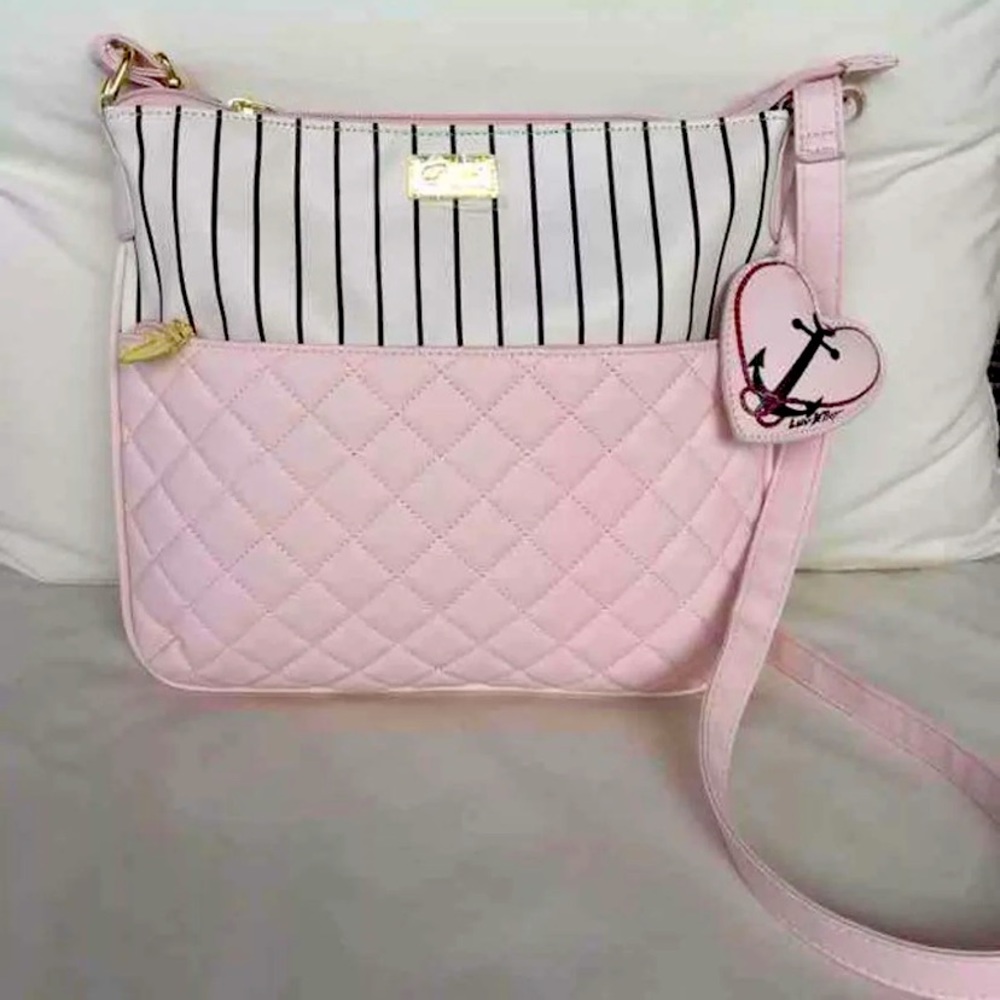 Luv betsey 💋